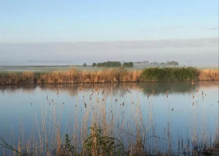 By Water Near Rotterdam And Zeeland Сasa de vacaciones *