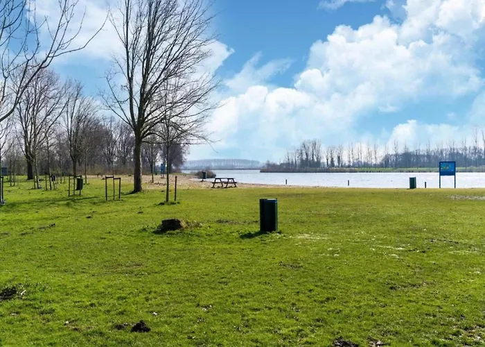 By Water Near Rotterdam And Zeeland Vakantiehuis *